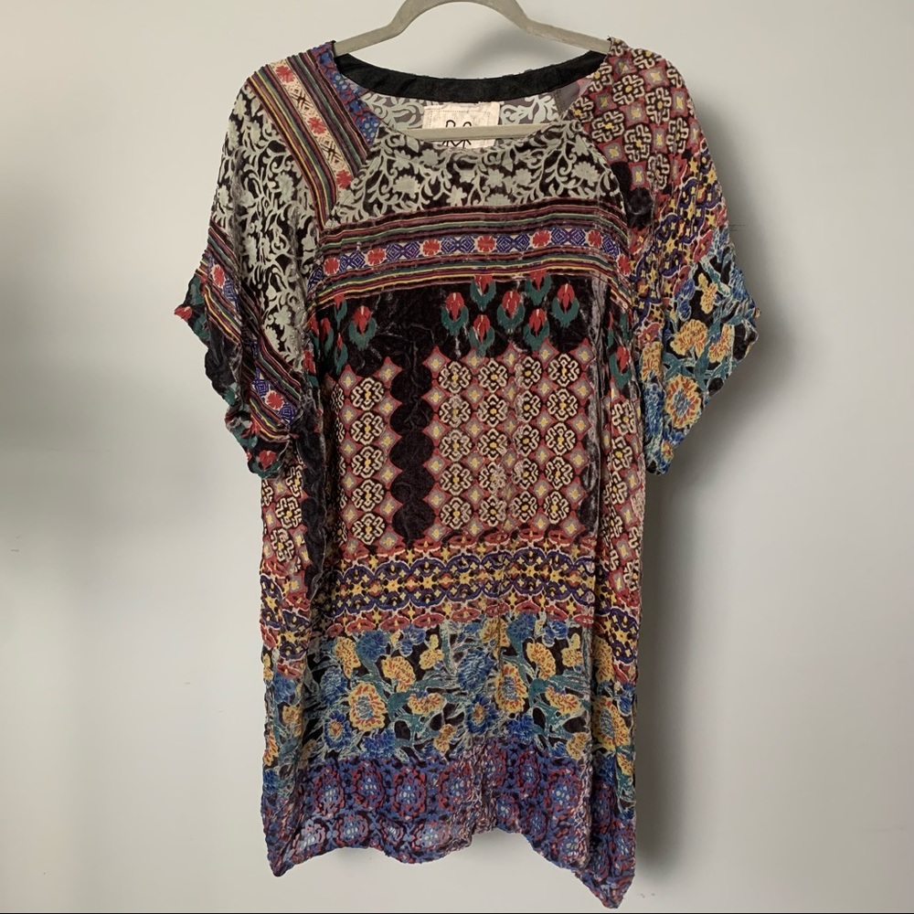 JOHNNY WAS PETE & GRETA VELVET BURNOUT TUNIC